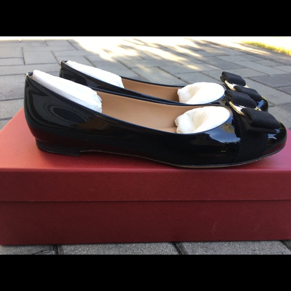 [Almost brand new]SALVATORE FERRAGAMO patent ballet flats black - Picture 4 of 5